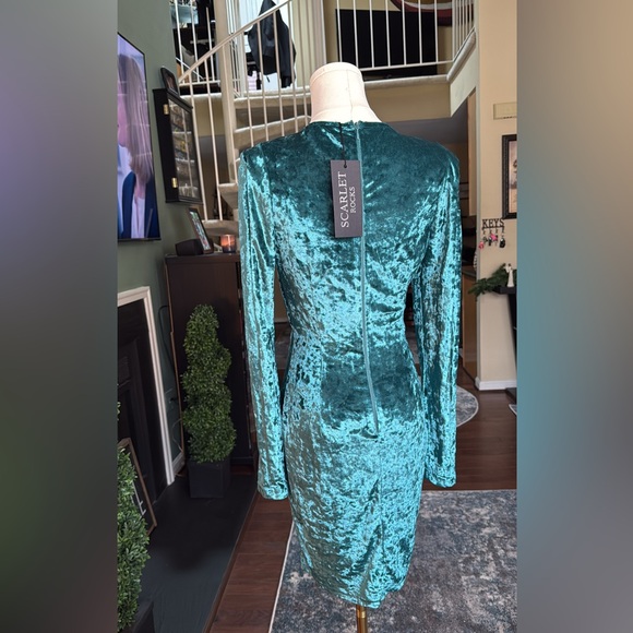 ASOS Emerald Green Velvet Dress- Brand New! - Picture 8 of 11
